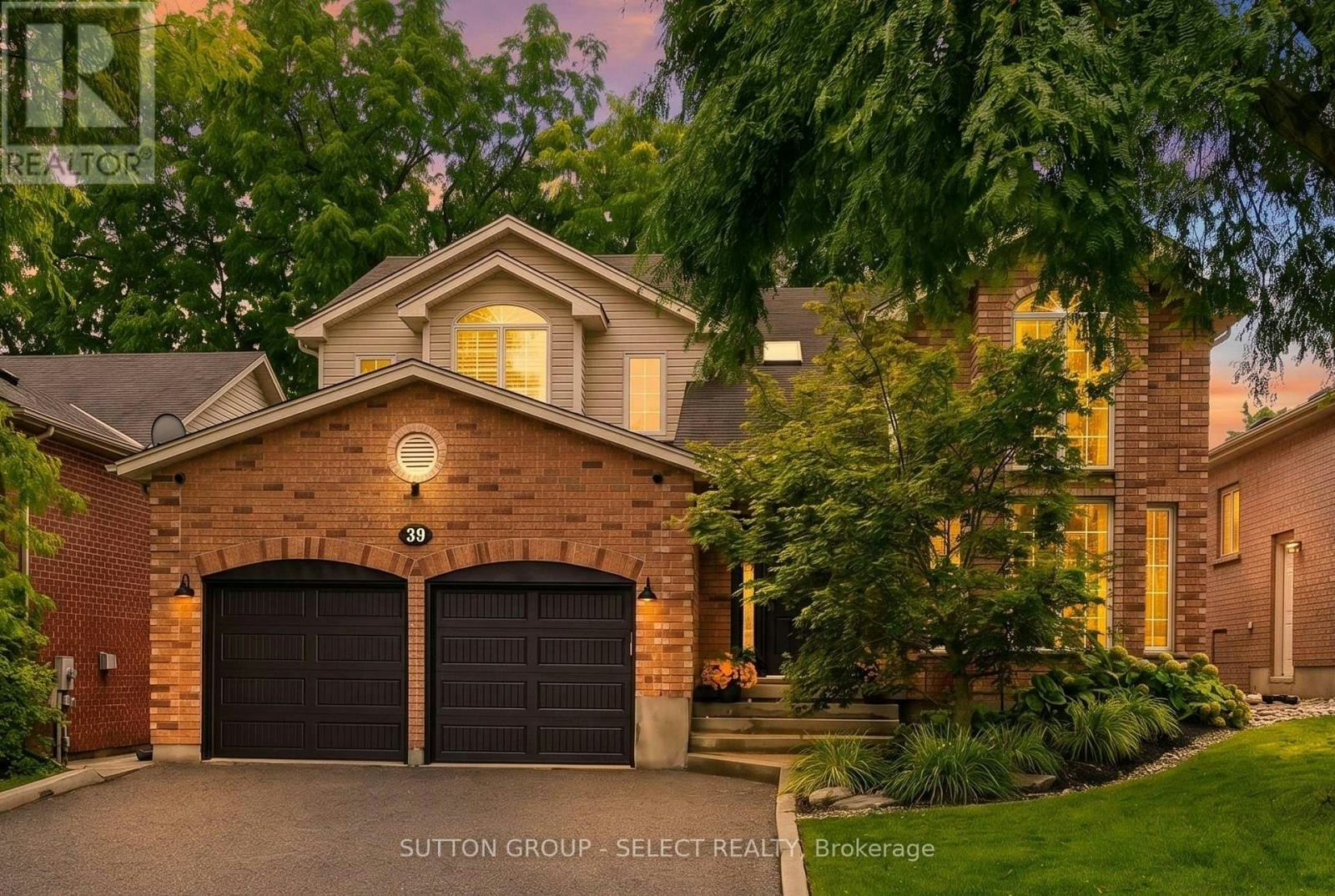 39 Carolinian Lane, Cambridge, ON, N1S 5B5