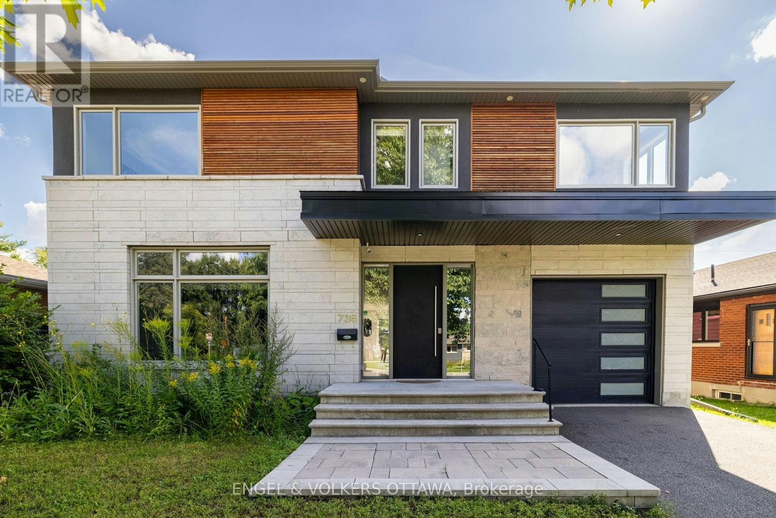 736 Sherbourne Road, Ottawa, ON, K2A 3H5