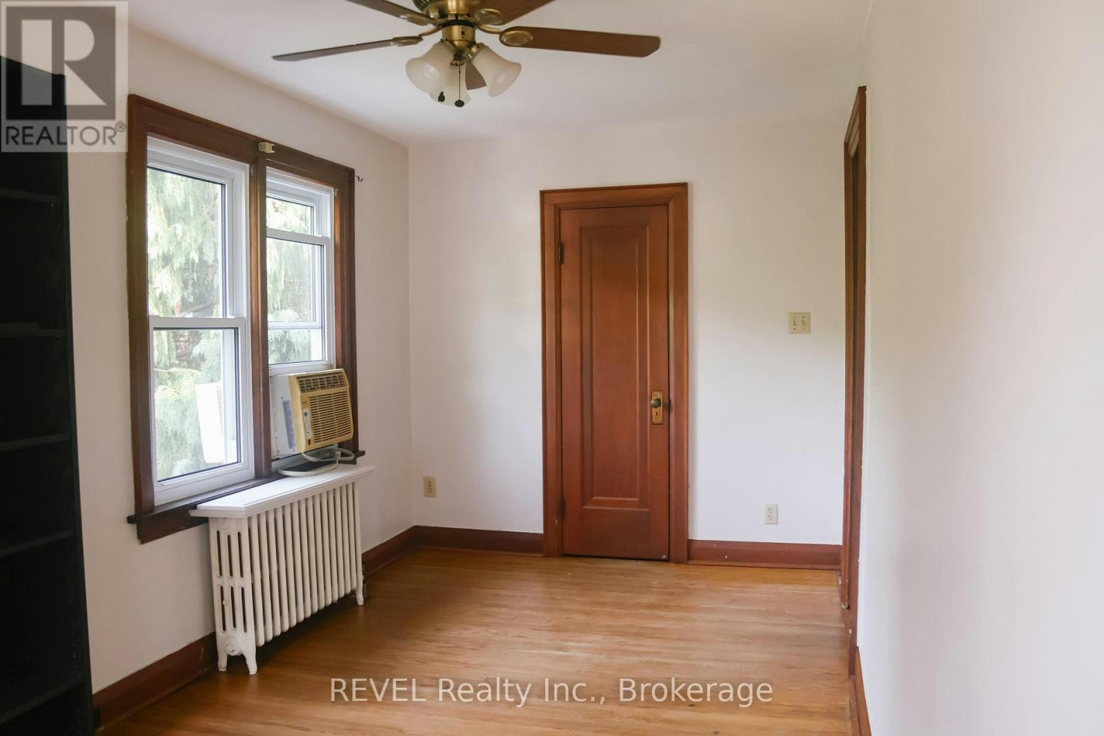 UPPER-55 Maple Street, St. Catharines, ON, L2R 2A8 - 7