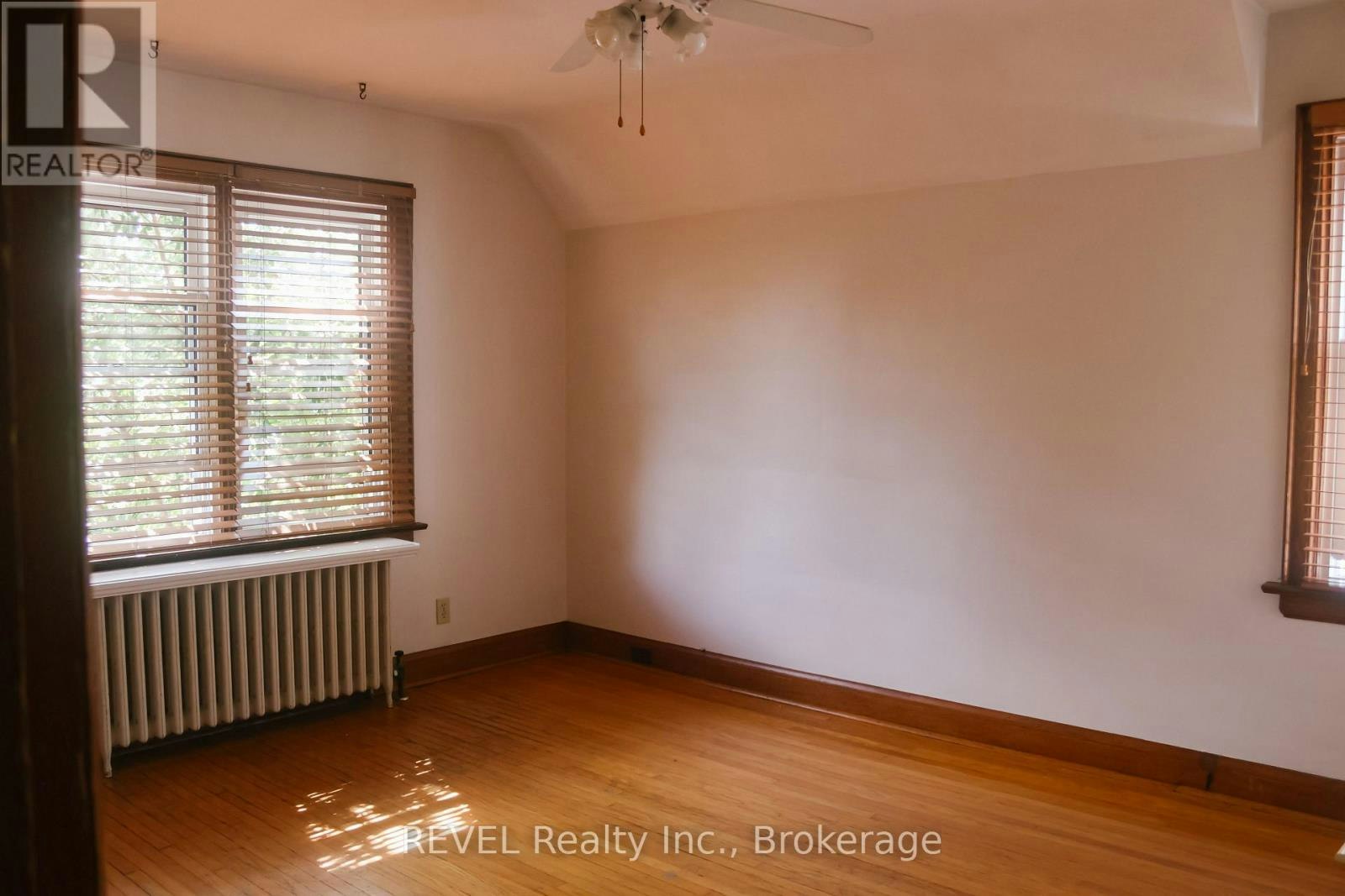 UPPER-55 Maple Street, St. Catharines, ON, L2R 2A8 - 14