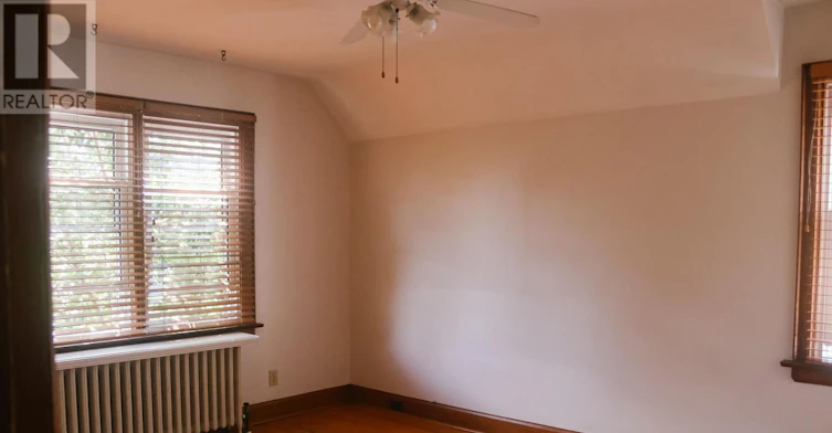 UPPER-55 Maple Street, St. Catharines, ON, L2R 2A8 - 14
