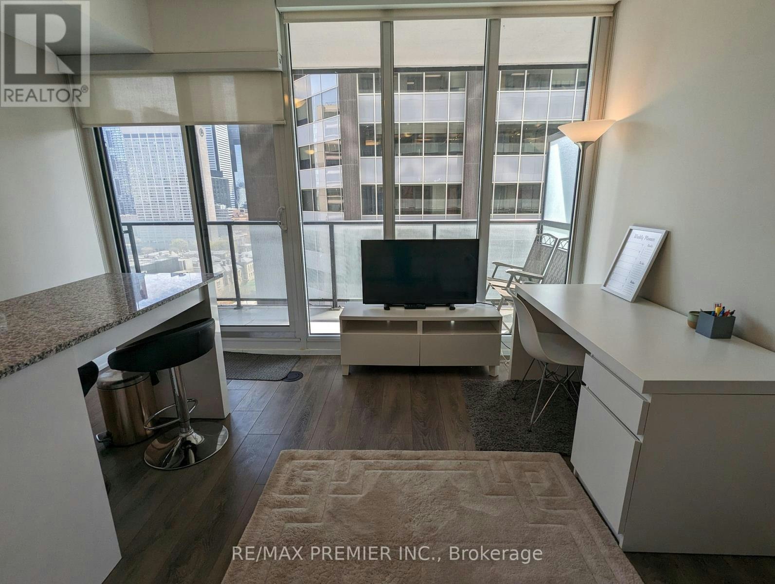 1907-426 University Avenue, Toronto, ON, M5G 1S9 - 11