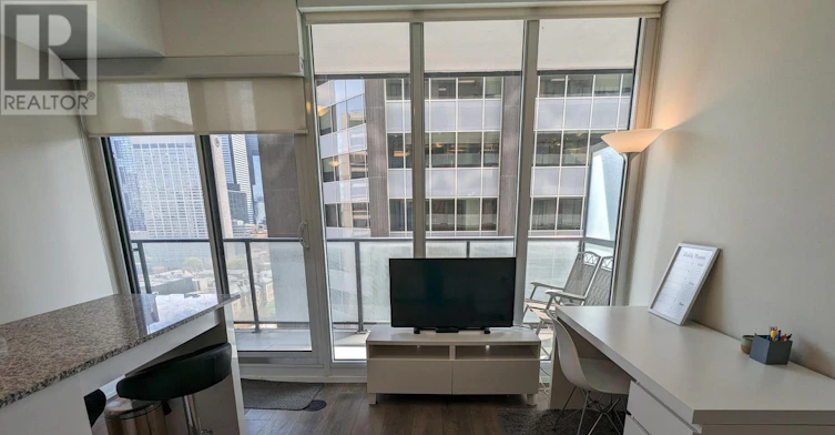 1907-426 University Avenue, Toronto, ON, M5G 1S9 - 11