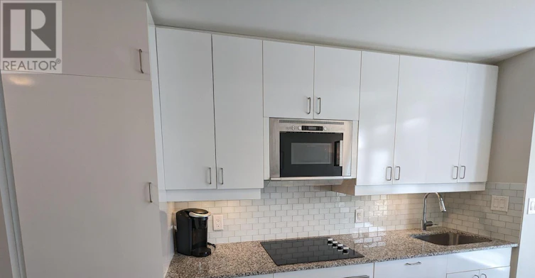 1907-426 University Avenue, Toronto, ON, M5G 1S9 - 7