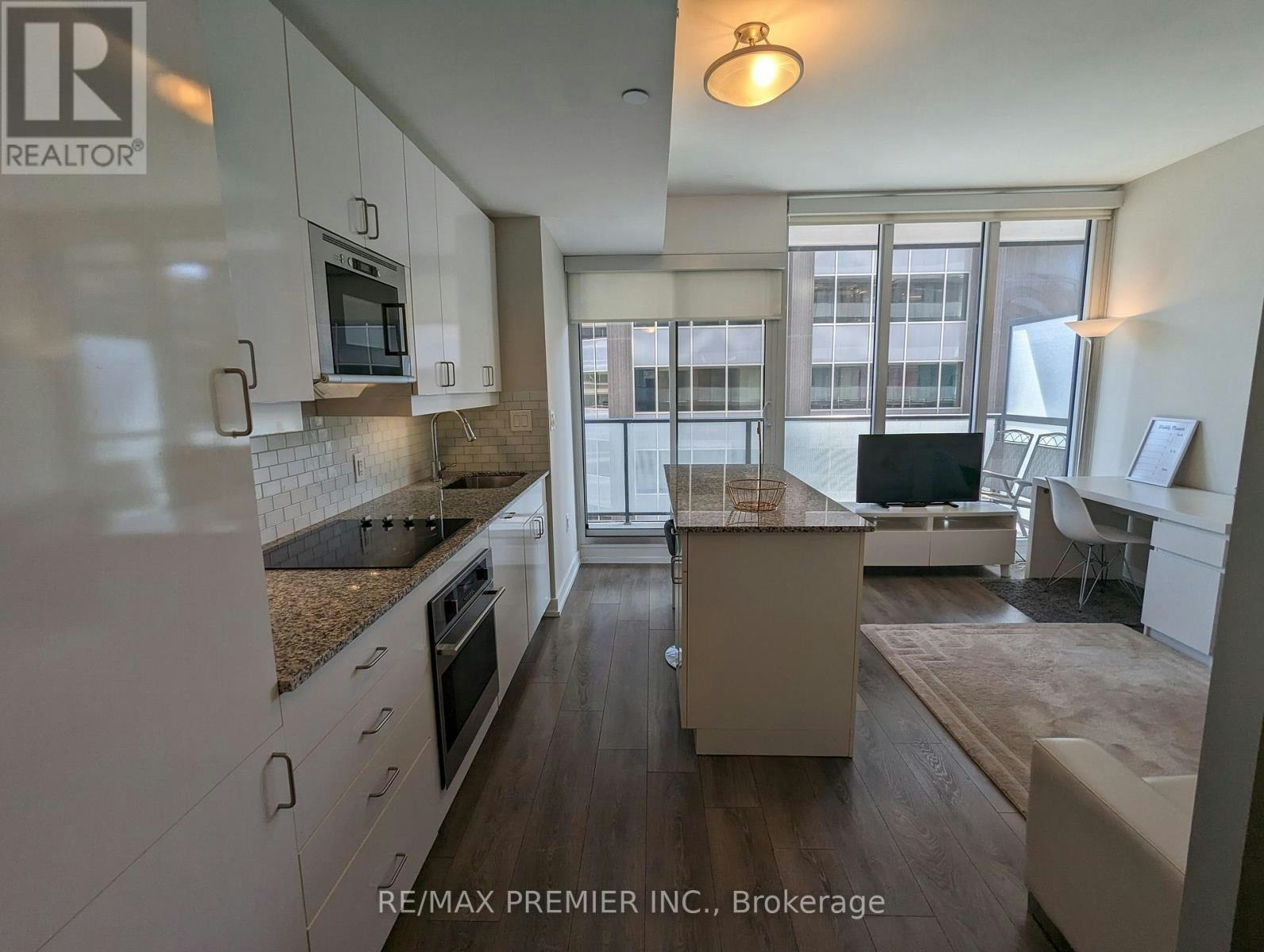 1907-426 University Avenue, Toronto, ON, M5G 1S9 - 5