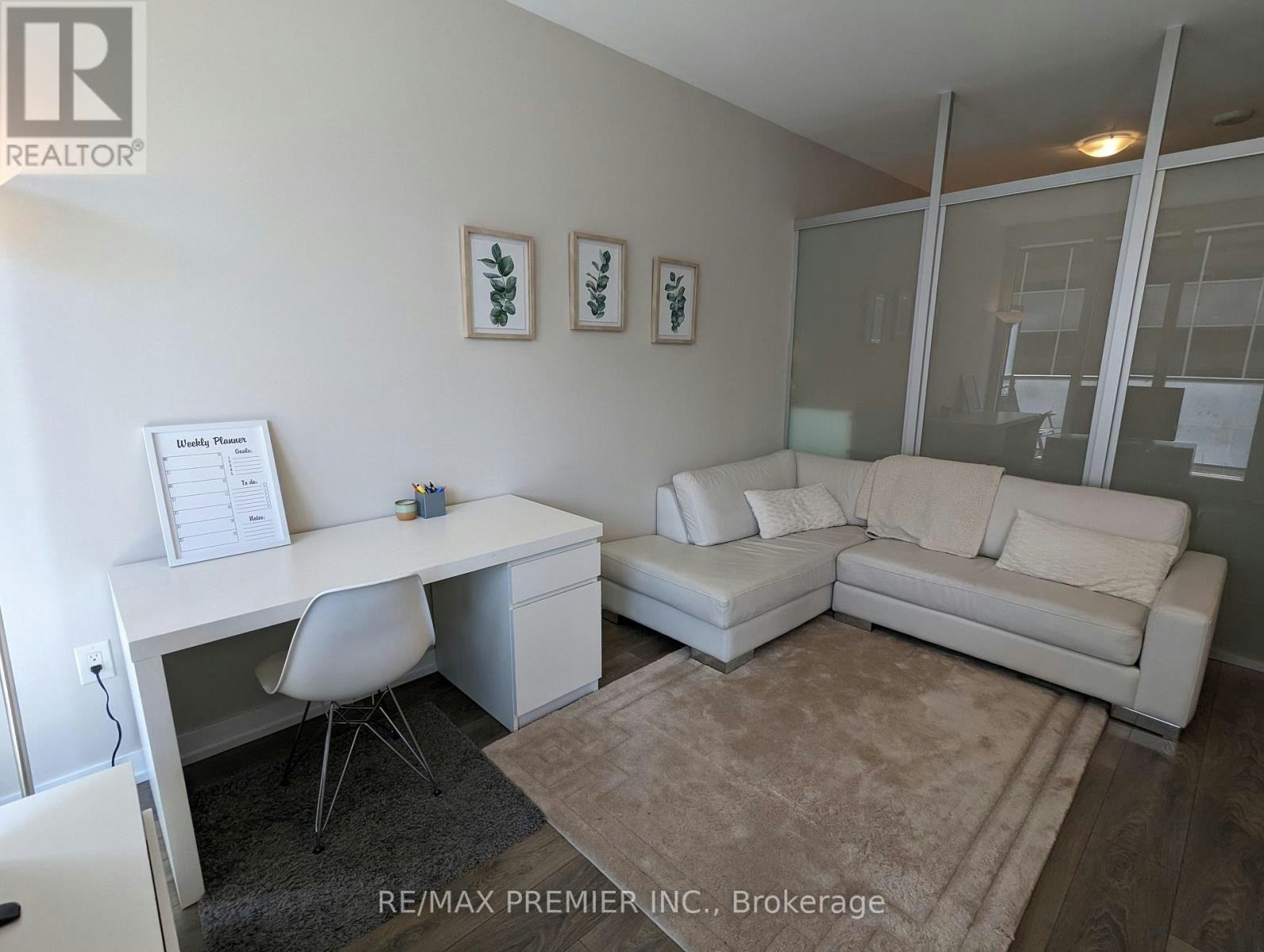 1907-426 University Avenue, Toronto, ON, M5G 1S9 - 13