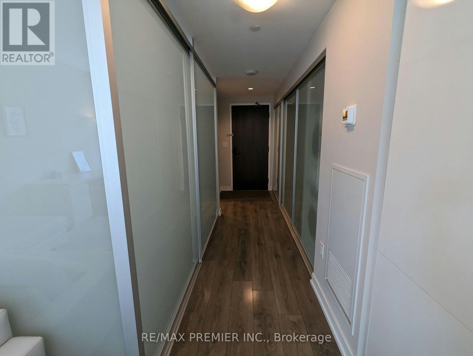 1907-426 University Avenue, Toronto, ON, M5G 1S9 - 4