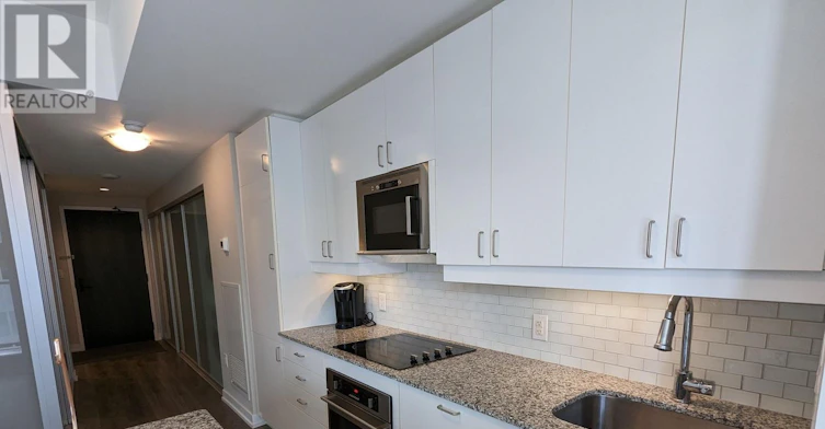 1907-426 University Avenue, Toronto, ON, M5G 1S9 - 6