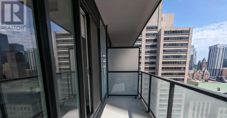 1907-426 University Avenue, Toronto, ON, M5G 1S9 - 19