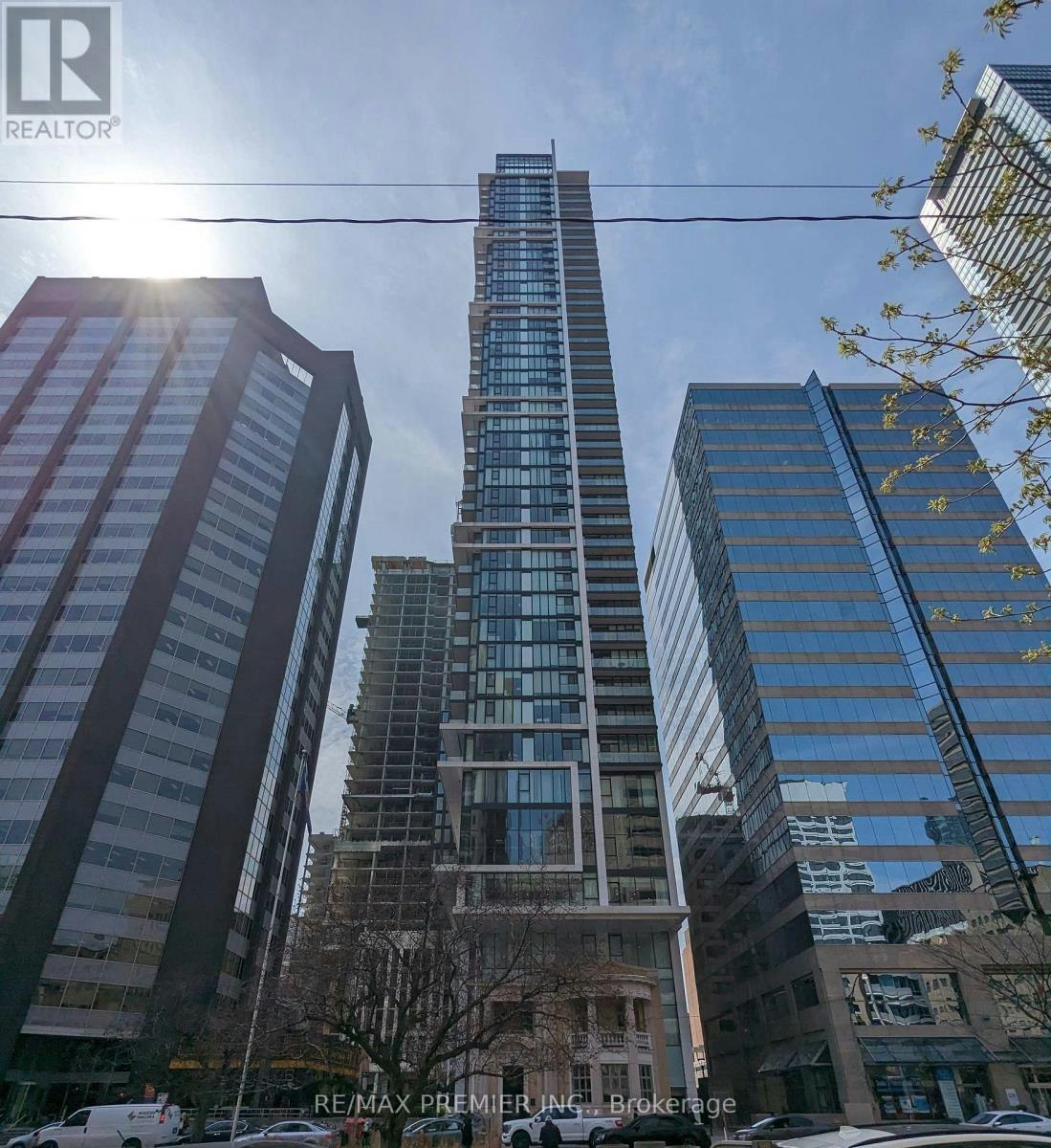 1907-426 University Avenue, Toronto, ON, M5G 1S9 - 2
