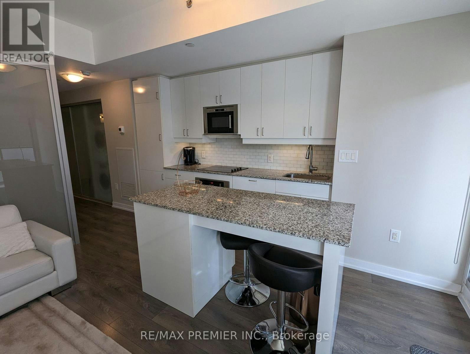 1907-426 University Avenue, Toronto, ON, M5G 1S9 - 9