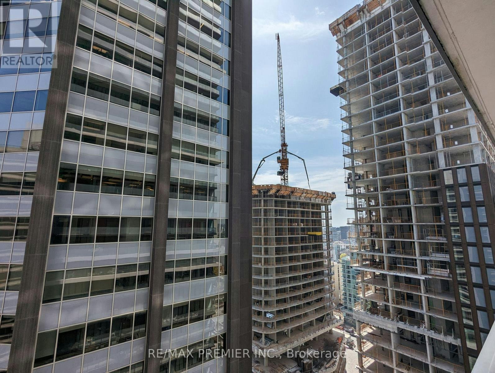 1907-426 University Avenue, Toronto, ON, M5G 1S9 - 18