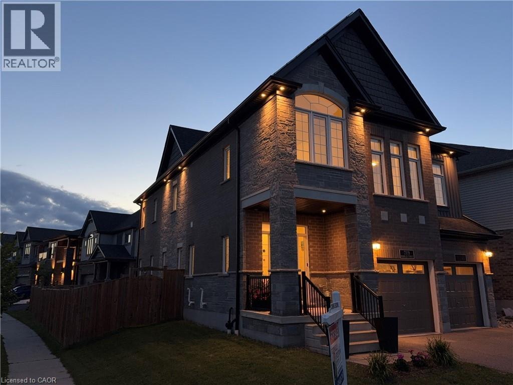 719 Wood Lily Street, Waterloo, ON, N2V 0G1