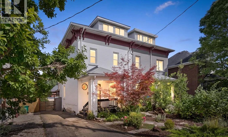 54 Willow Street