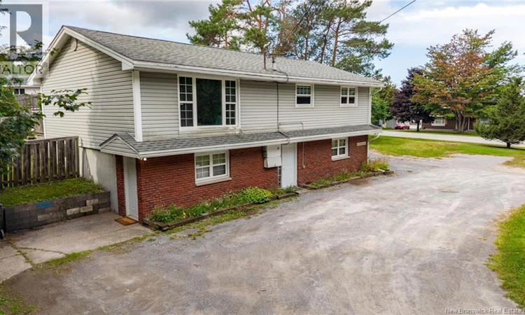 6 Parkdale Avenue
