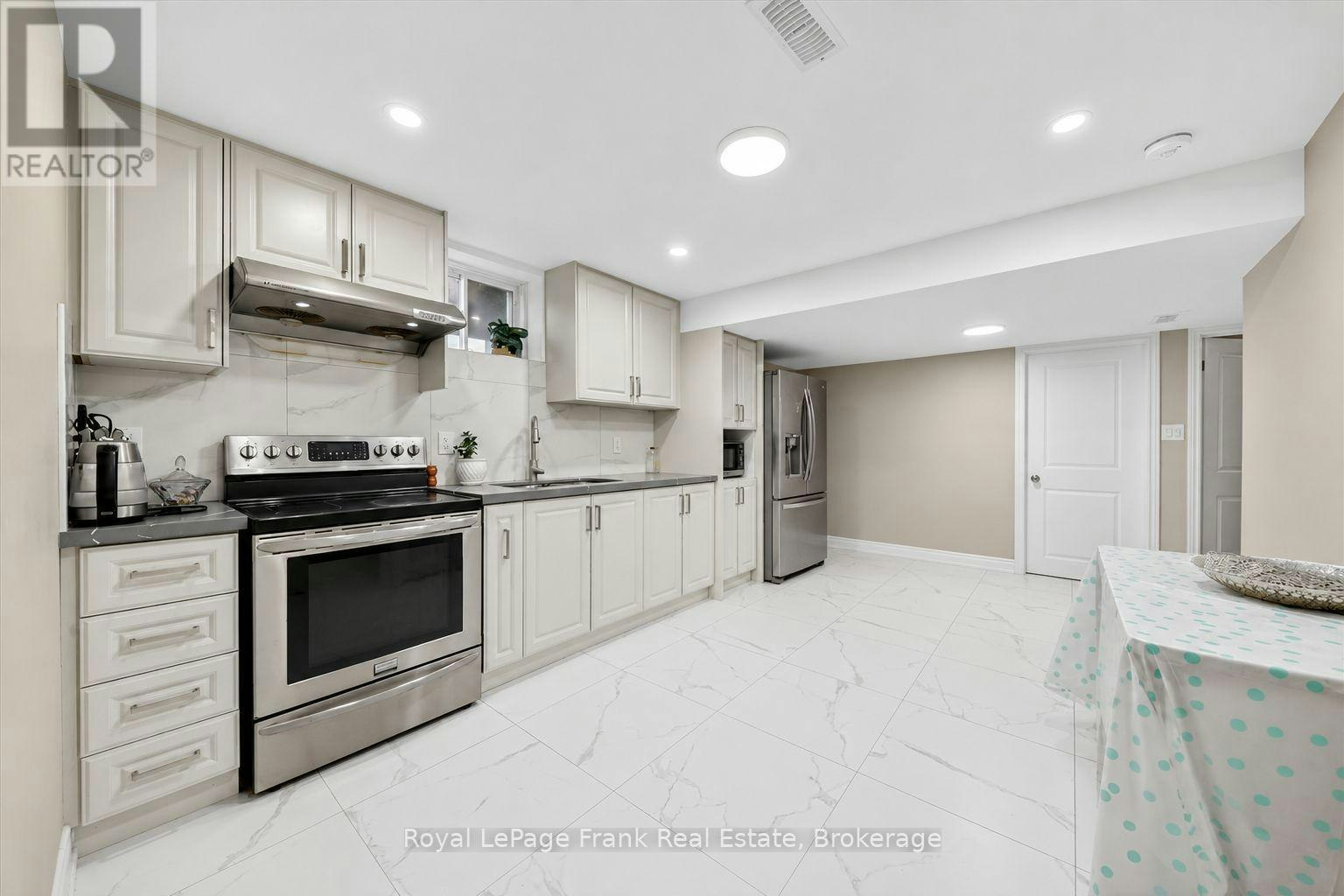 1159 Dragonfly Ave Avenue, Pickering, ON, L1X 0G1 - 5