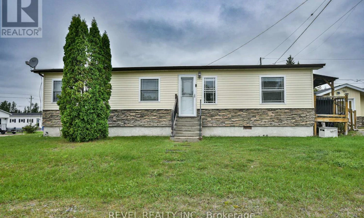 16 Foothills Lane