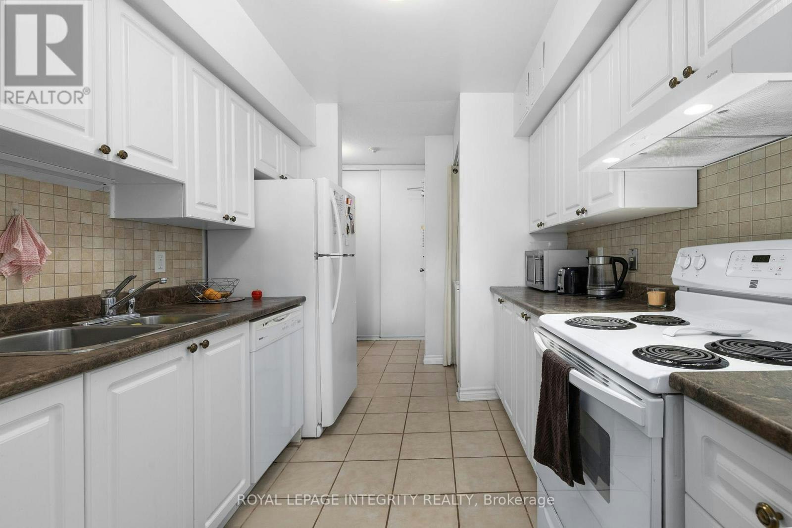 124-318 Lorry Greenberg Drive, Ottawa, ON, K1T 2R5 - 9