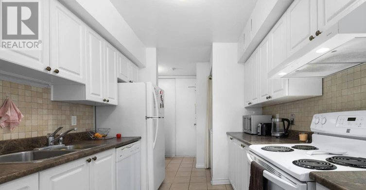 124-318 Lorry Greenberg Drive, Ottawa, ON, K1T 2R5 - 9