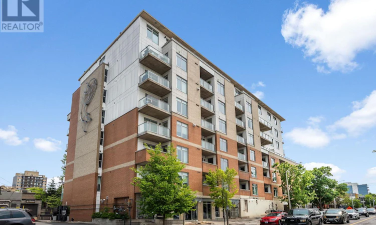 602-131 Holland Avenue