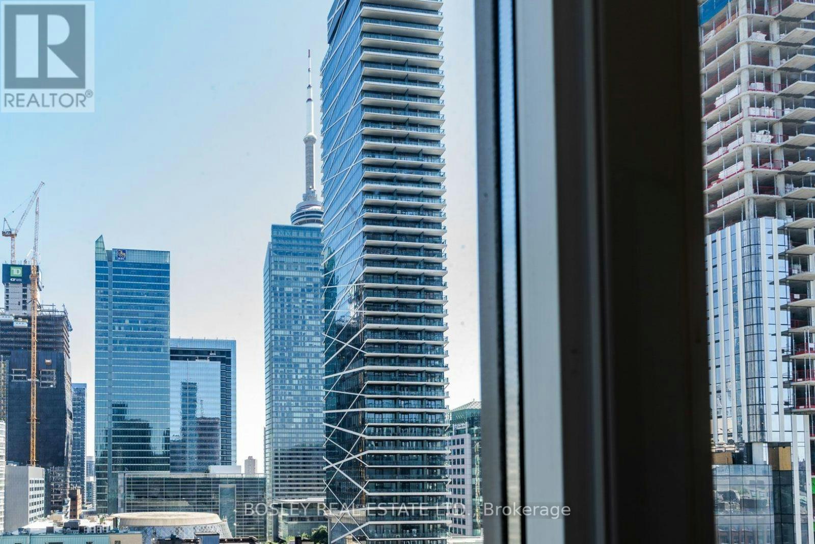 1302-126 Simcoe Street, Toronto, ON, M5H 4E6 - 26