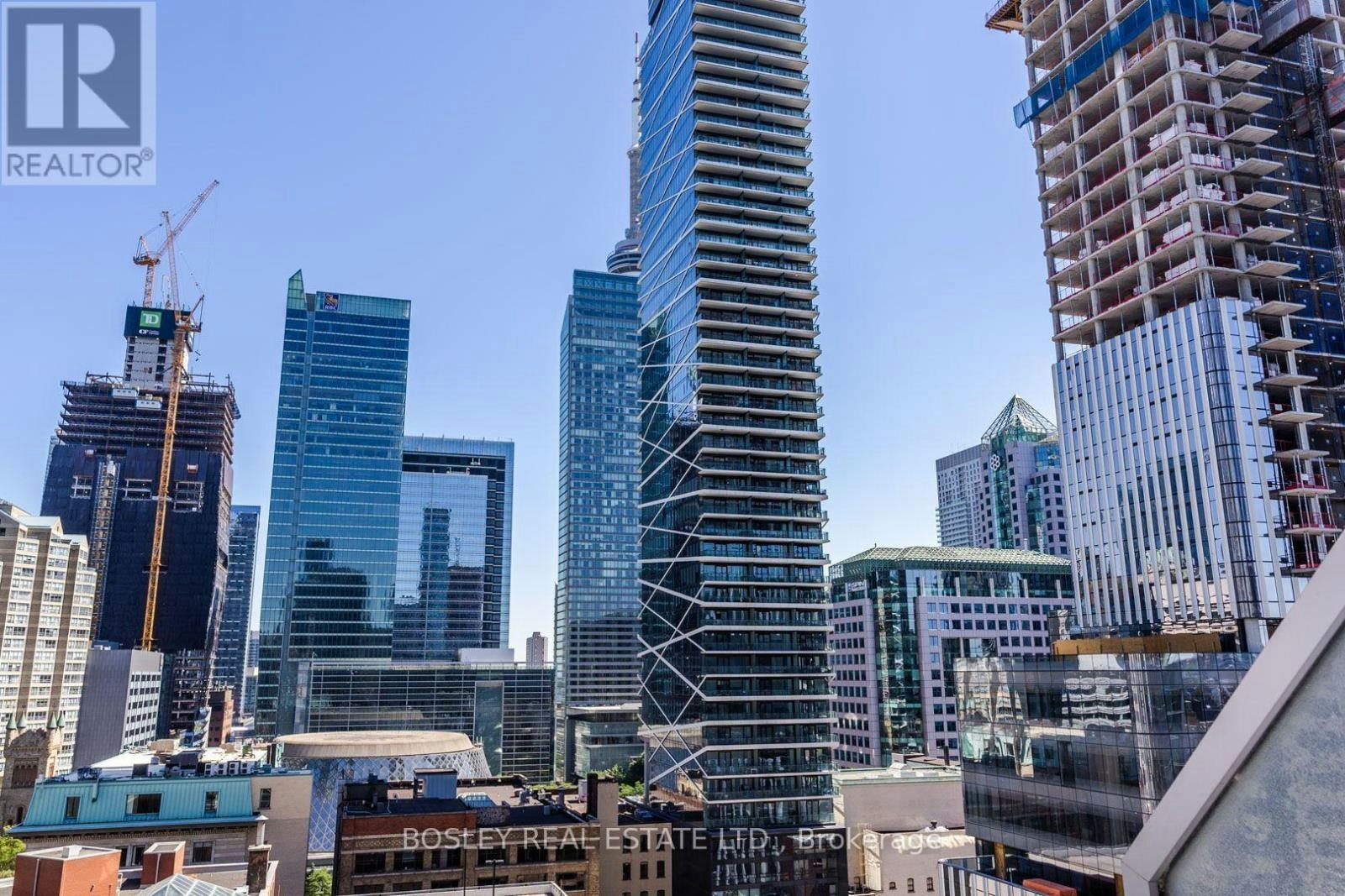 1302-126 Simcoe Street, Toronto, ON, M5H 4E6 - 25