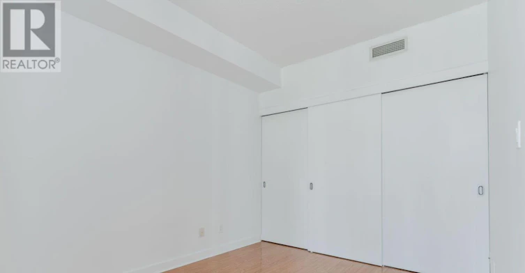 1302-126 Simcoe Street, Toronto, ON, M5H 4E6 - 7