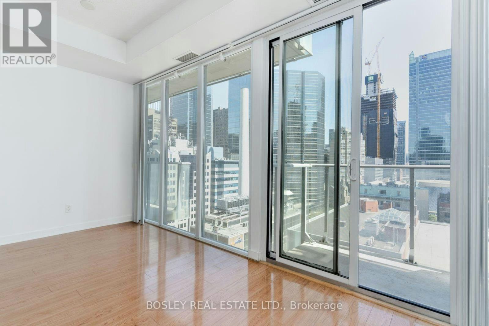 1302-126 Simcoe Street, Toronto, ON, M5H 4E6 - 5
