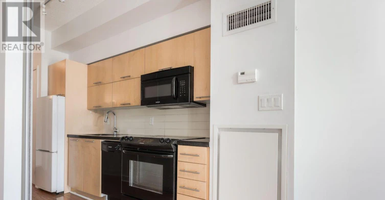 1302-126 Simcoe Street, Toronto, ON, M5H 4E6 - 12