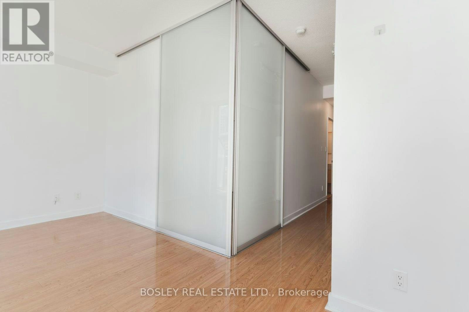 1302-126 Simcoe Street, Toronto, ON, M5H 4E6 - 11
