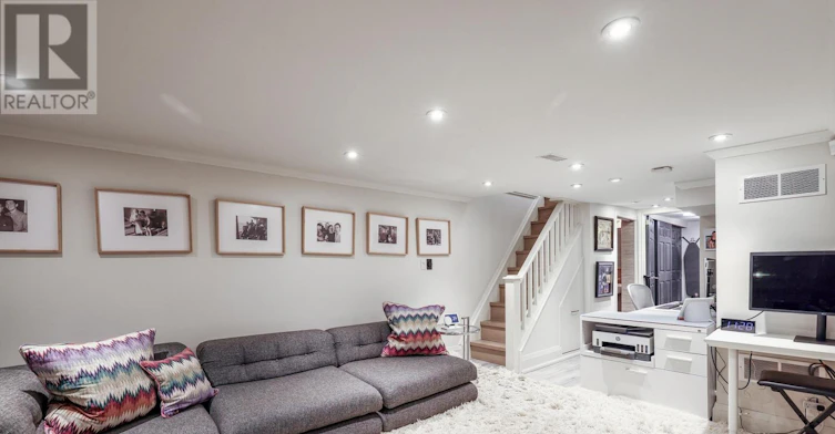 27 Gibson Avenue, Toronto, ON, M5R 1T4 - 23