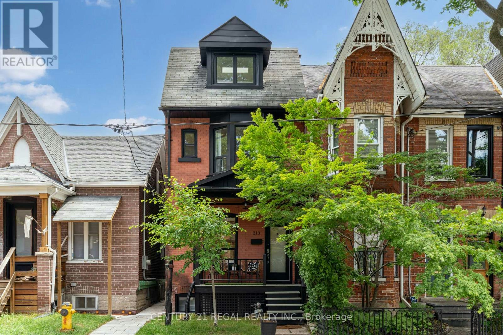 213 Boulton Avenue, Toronto, ON, M4M 2J8