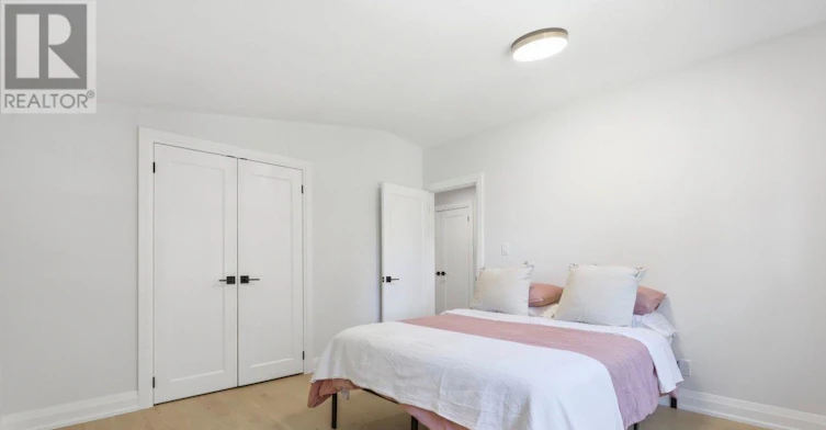 364 Adelaide Avenue E, Oshawa, ON, L1G 2A1 - 18