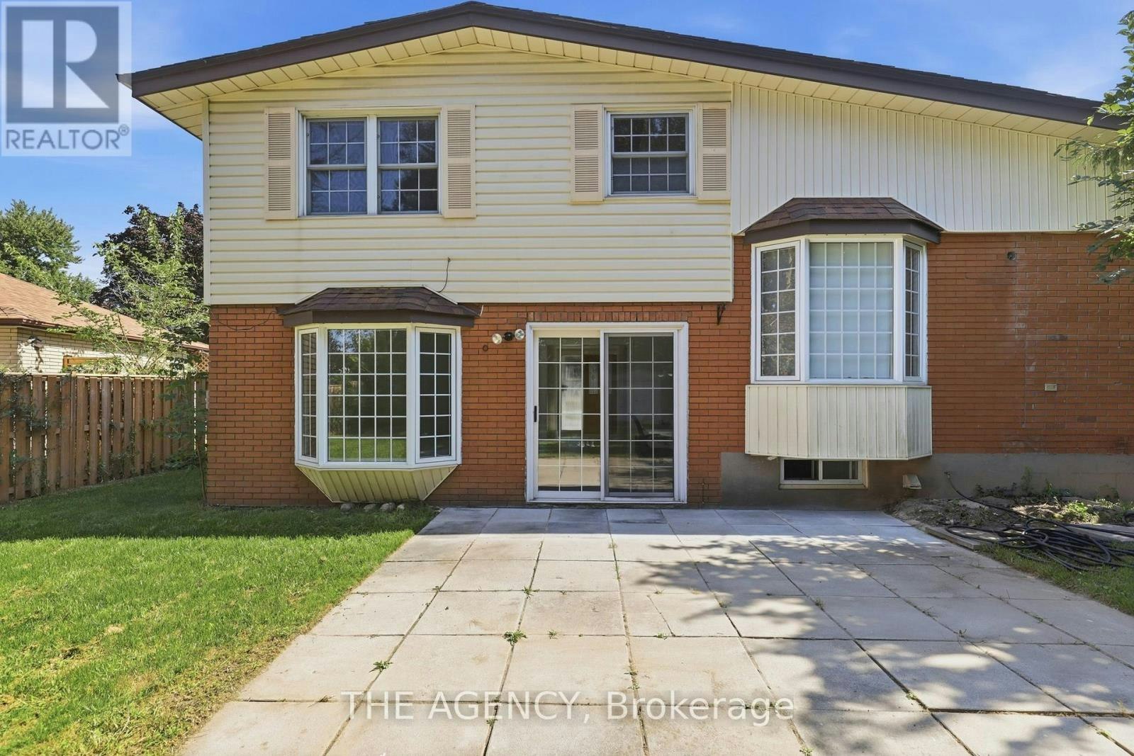 364 Adelaide Avenue E, Oshawa, ON, L1G 2A1 - 31