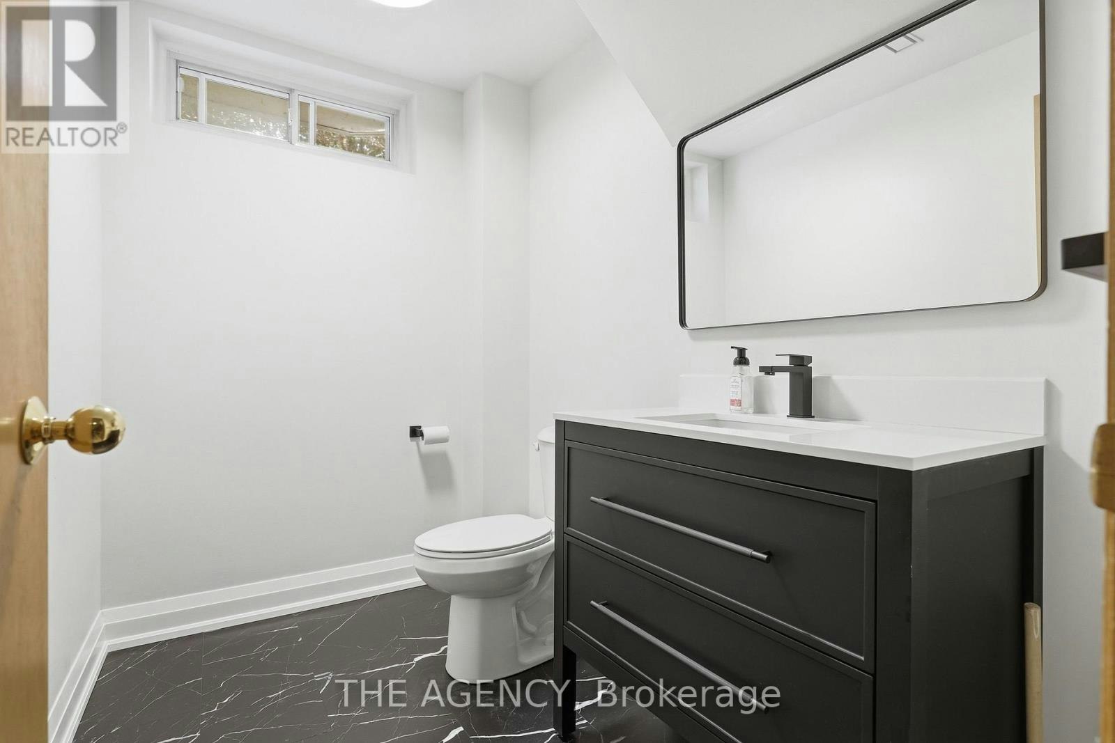 364 Adelaide Avenue E, Oshawa, ON, L1G 2A1 - 26