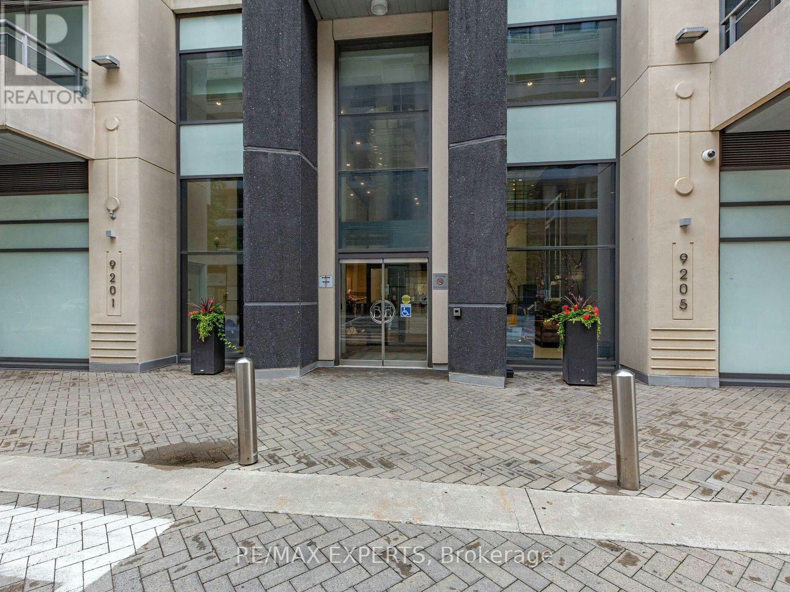 408-9201 Yonge Street, Richmond Hill, ON, L4C 6Z2 - 2