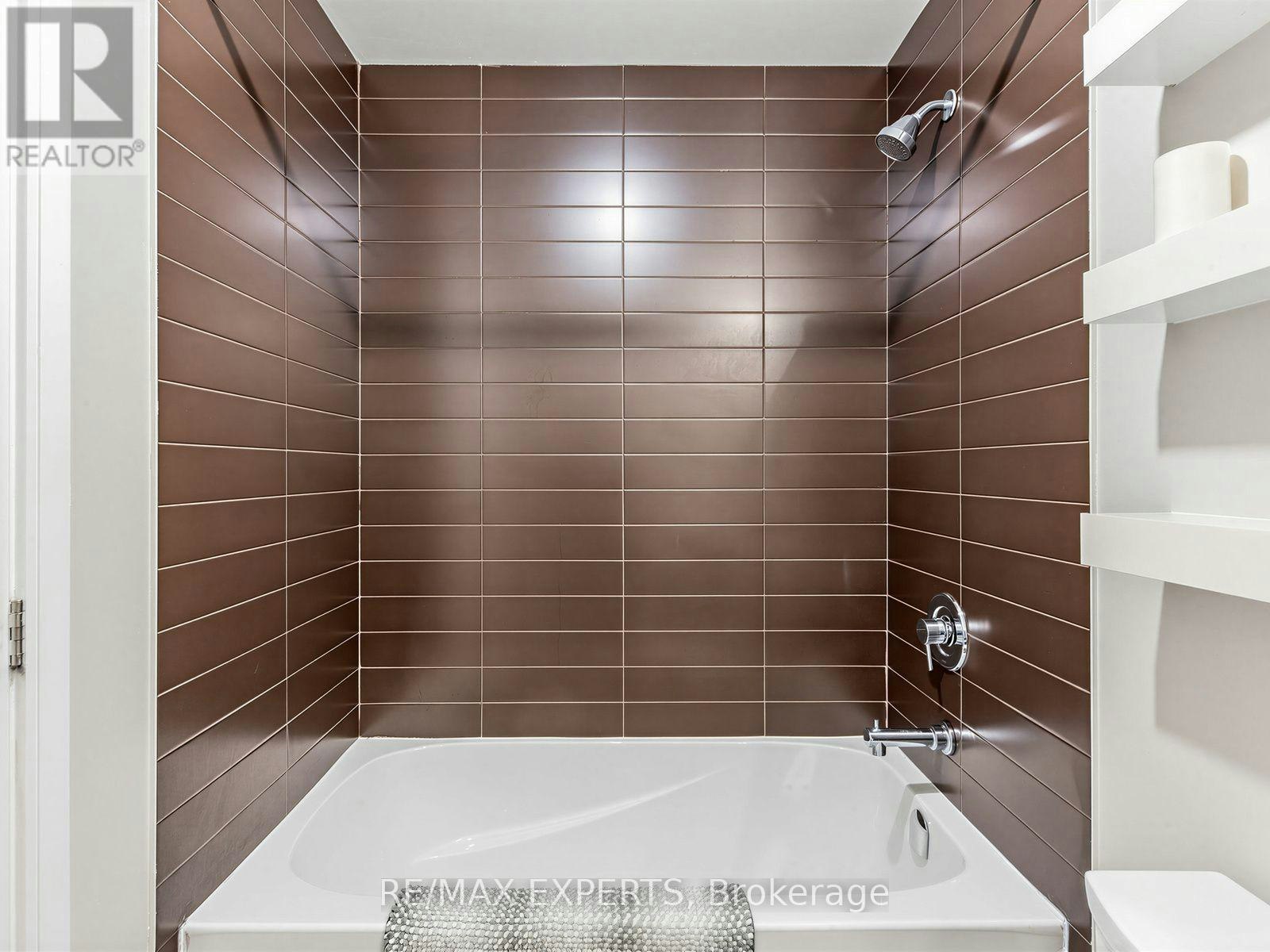 408-9201 Yonge Street, Richmond Hill, ON, L4C 6Z2 - 18