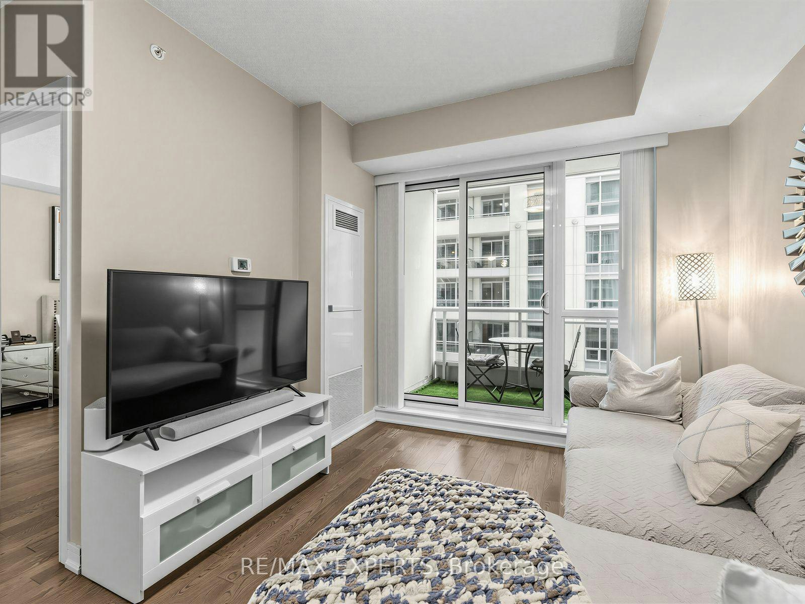 408-9201 Yonge Street, Richmond Hill, ON, L4C 6Z2 - 6