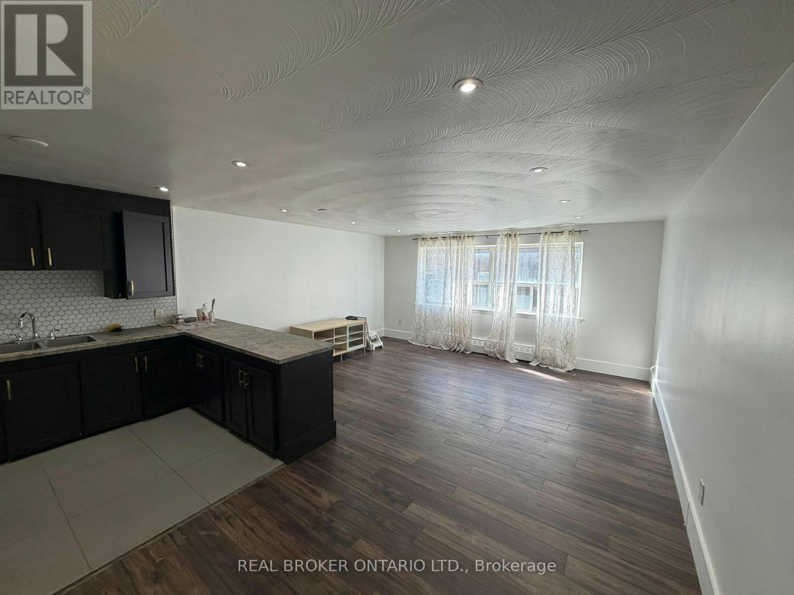105-50 Benson Avenue, Richmond Hill, ON, L4C 4E6