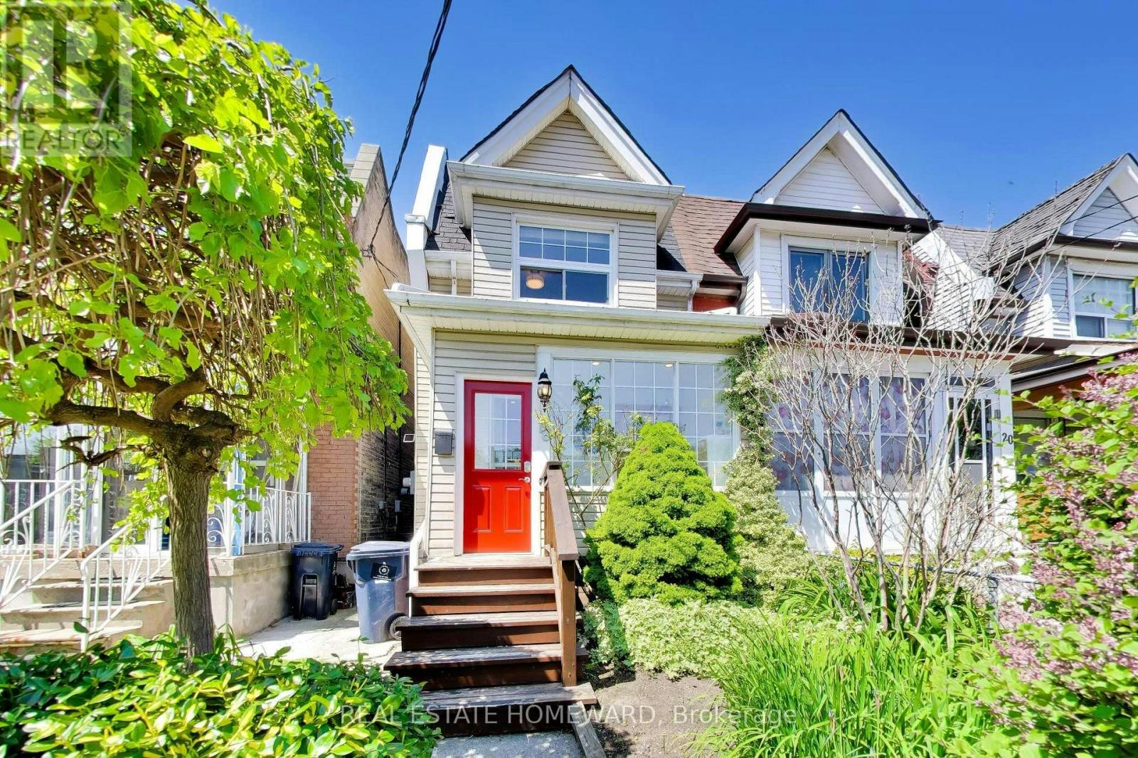 18 Britannia Avenue, Toronto, ON, M6N 3T7