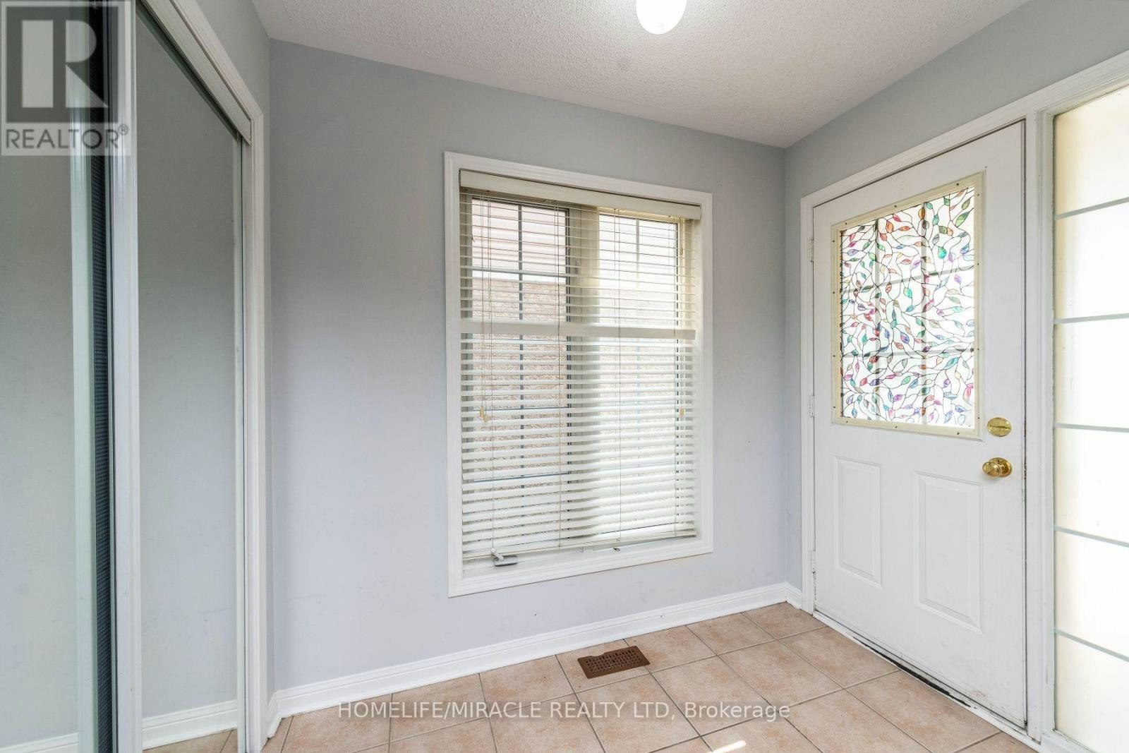 27 Sugarhill Drive N, Brampton, ON, L7A 3L8 - 3
