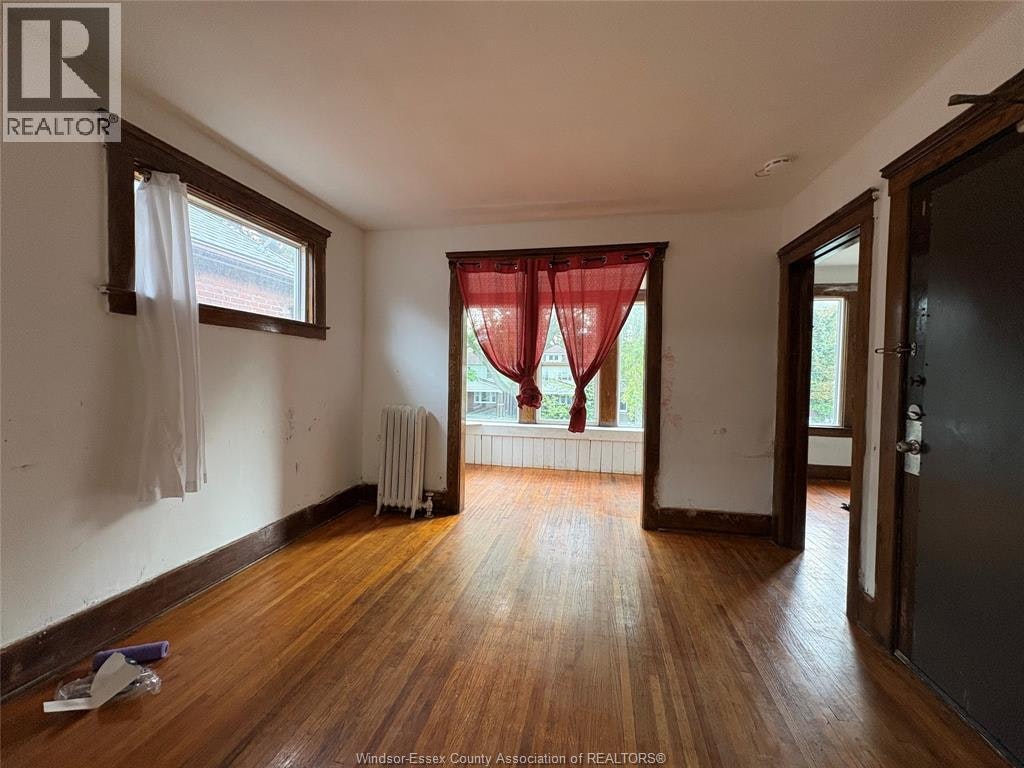 216 Cameron Avenue, Windsor, ON, N9B 1Y6 - 5