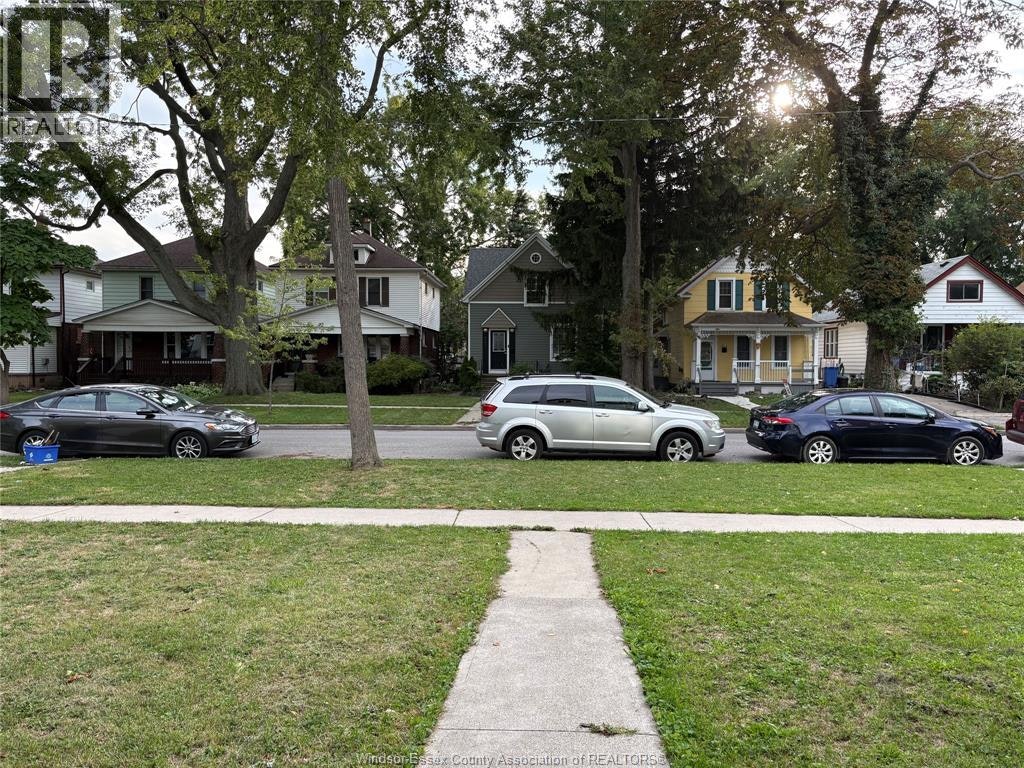 216 Cameron Avenue, Windsor, ON, N9B 1Y6 - 3