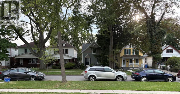 216 Cameron Avenue, Windsor, ON, N9B 1Y6 - 3
