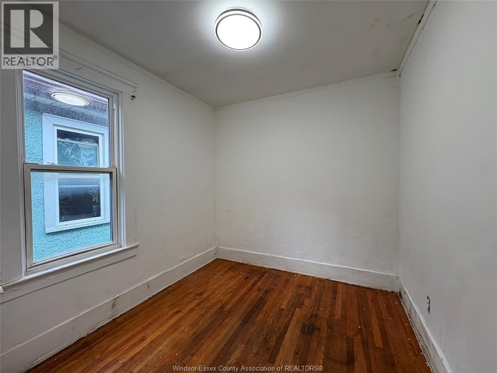 216 Cameron Avenue, Windsor, ON, N9B 1Y6 - 7