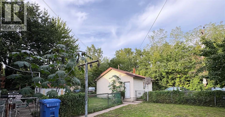 216 Cameron Avenue, Windsor, ON, N9B 1Y6 - 18