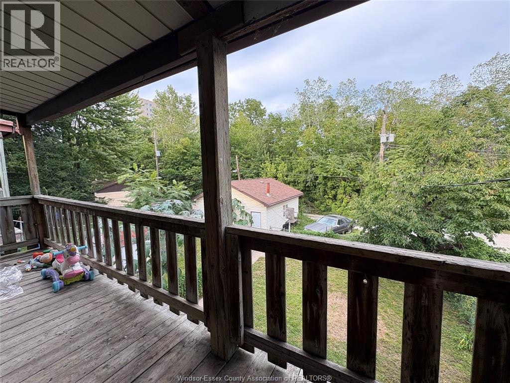 216 Cameron Avenue, Windsor, ON, N9B 1Y6 - 13