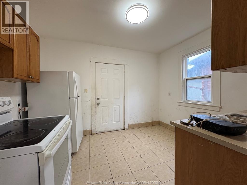 216 Cameron Avenue, Windsor, ON, N9B 1Y6 - 10