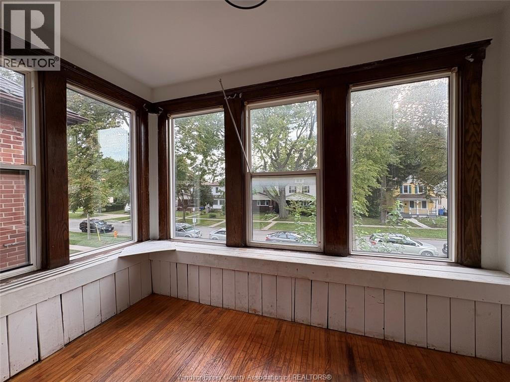 216 Cameron Avenue, Windsor, ON, N9B 1Y6 - 6