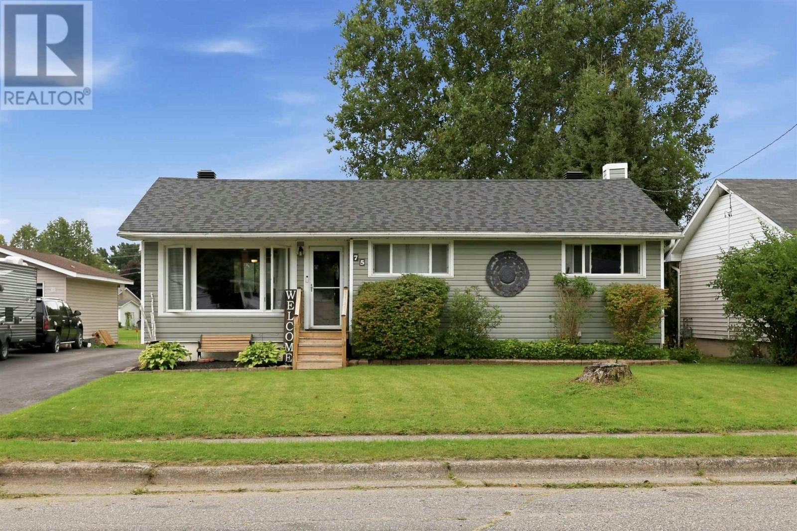75 Indiana Drive, Sault Ste. Marie, ON, P6A 4Y4